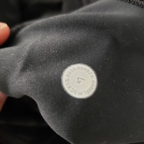 Lululemon invigorate high rise tight legging - size 4 - Picture 4 of 4